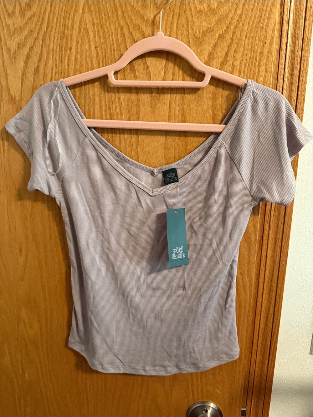 🫶🏼3 for $12!!🫶🏼 wild fable Lavender Ribbed V-Neck Short Sleeve Top